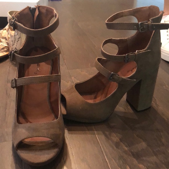 NWOB Qupid Strappy Heels - Picture 3 of 5